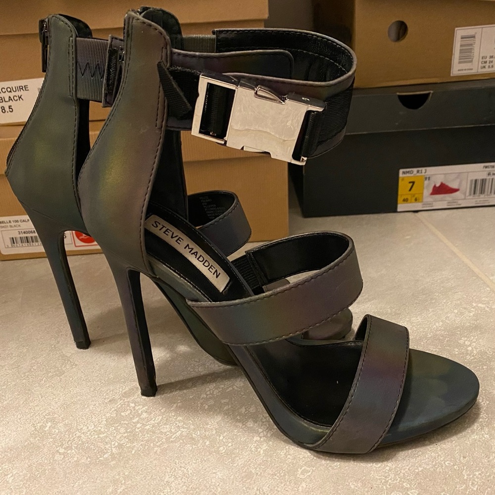 Metal heels